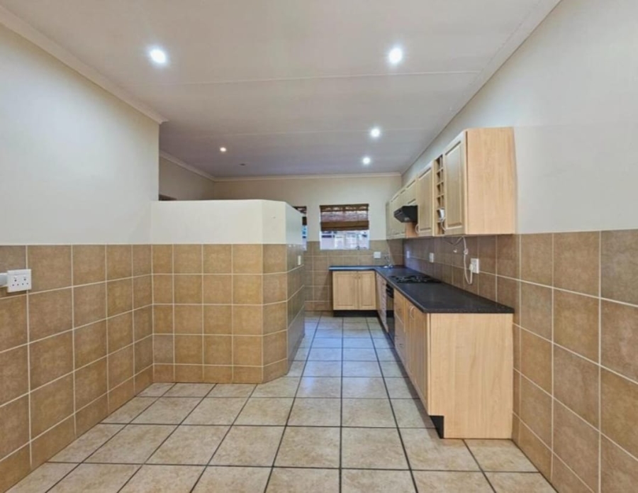 3 Bedroom Property for Sale in Kannoniers Park North West